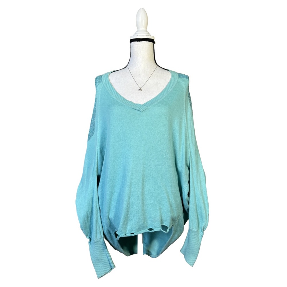 Bisou Bisou Women’s Green Distressed V-Neck Dolman Sleeve Knit Sweater M